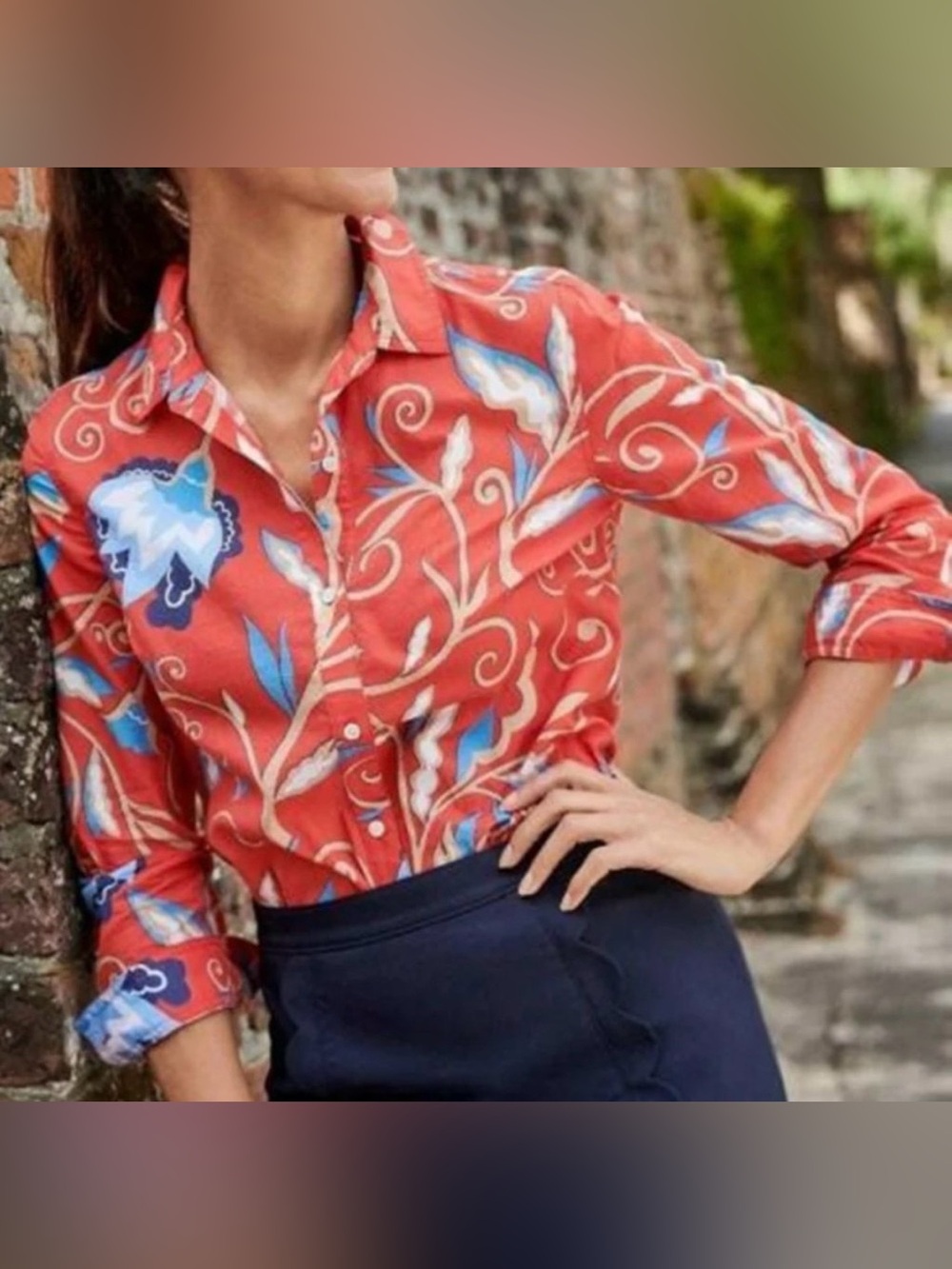 J. McLaughlin Lois Button Down Shirt Medium Red Floral Top Blouse Artsy Preppy